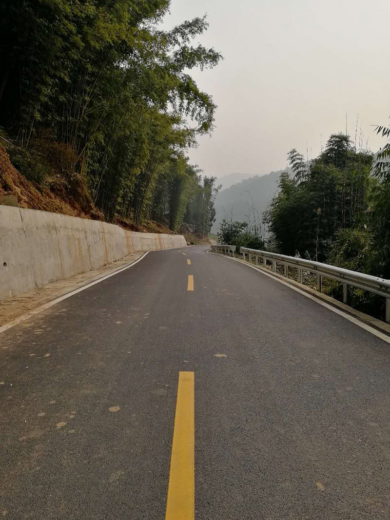 邛崃市水口镇至金山村至大邑花水湾道路建设工程道路初通